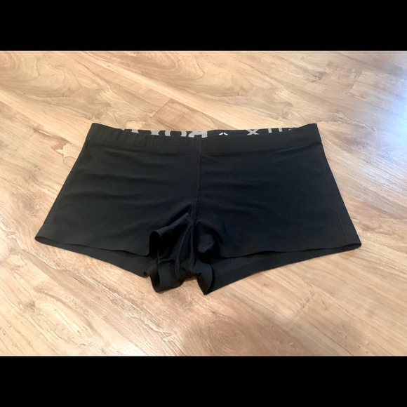 ROXY black athletic shorts - Picture 3 of 3